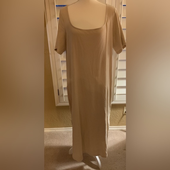 Old Navy Dresses & Skirts - Old navy maxi dress